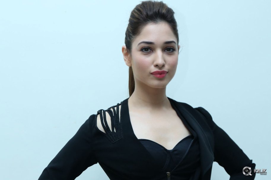 Tamannaah-at-Bengal-Tiger-Movie-Audio-Launch